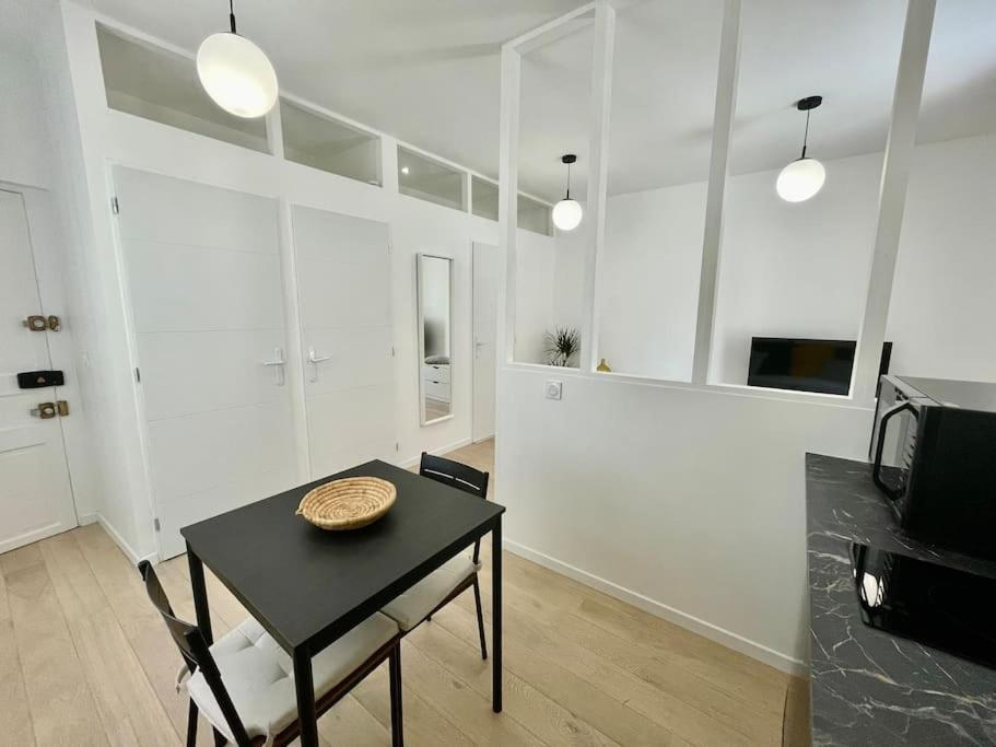 Studio Entierement Renove, Situe Au Coeur Du Quartier Haut Sète Buitenkant foto